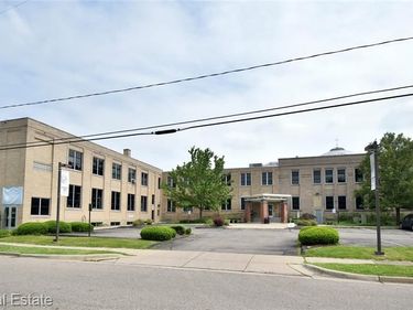 145 Capital Avenue NE , Battle Creek, MI 49017