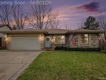 13827 Willow Court, Sterling Heights, MI 48313