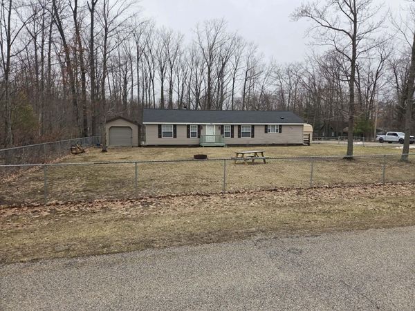 405 Beacon Lane, Roscommon, MI 48653