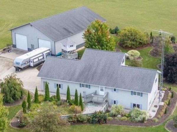 2861 W Polk Road, Hart, MI 49420