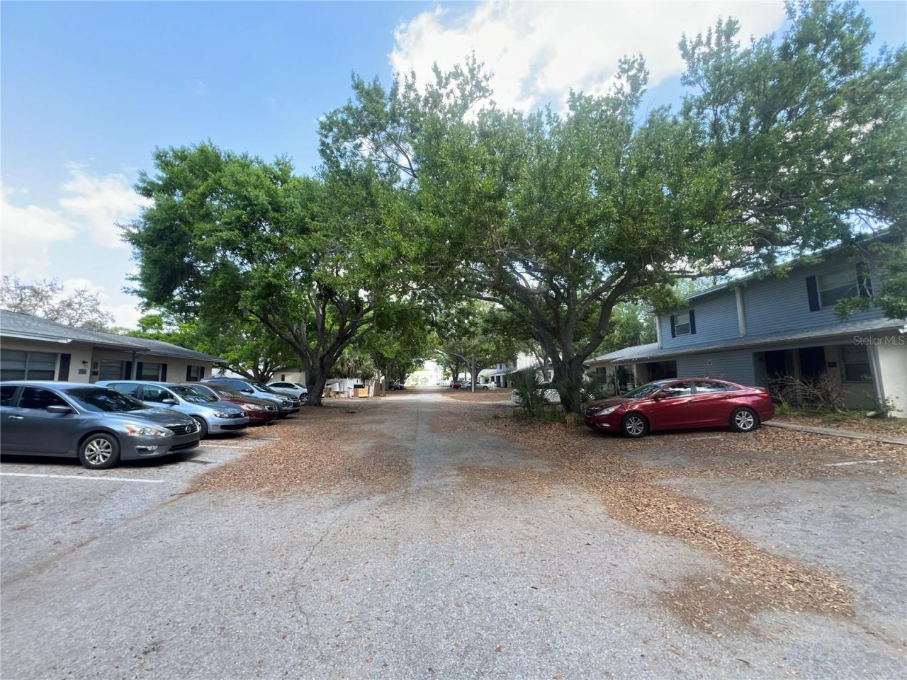 1000 E Caroline Street , Tavares, FL 32778 Photo