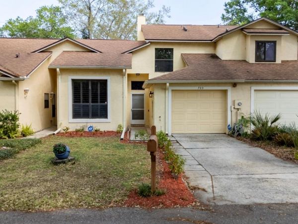 703 SWAN LANE , ALTAMONTE SPRINGS, FL 32701
