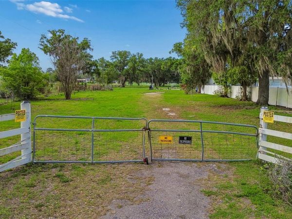 3005 W SAM ALLEN ROAD , PLANT CITY, FL 33565