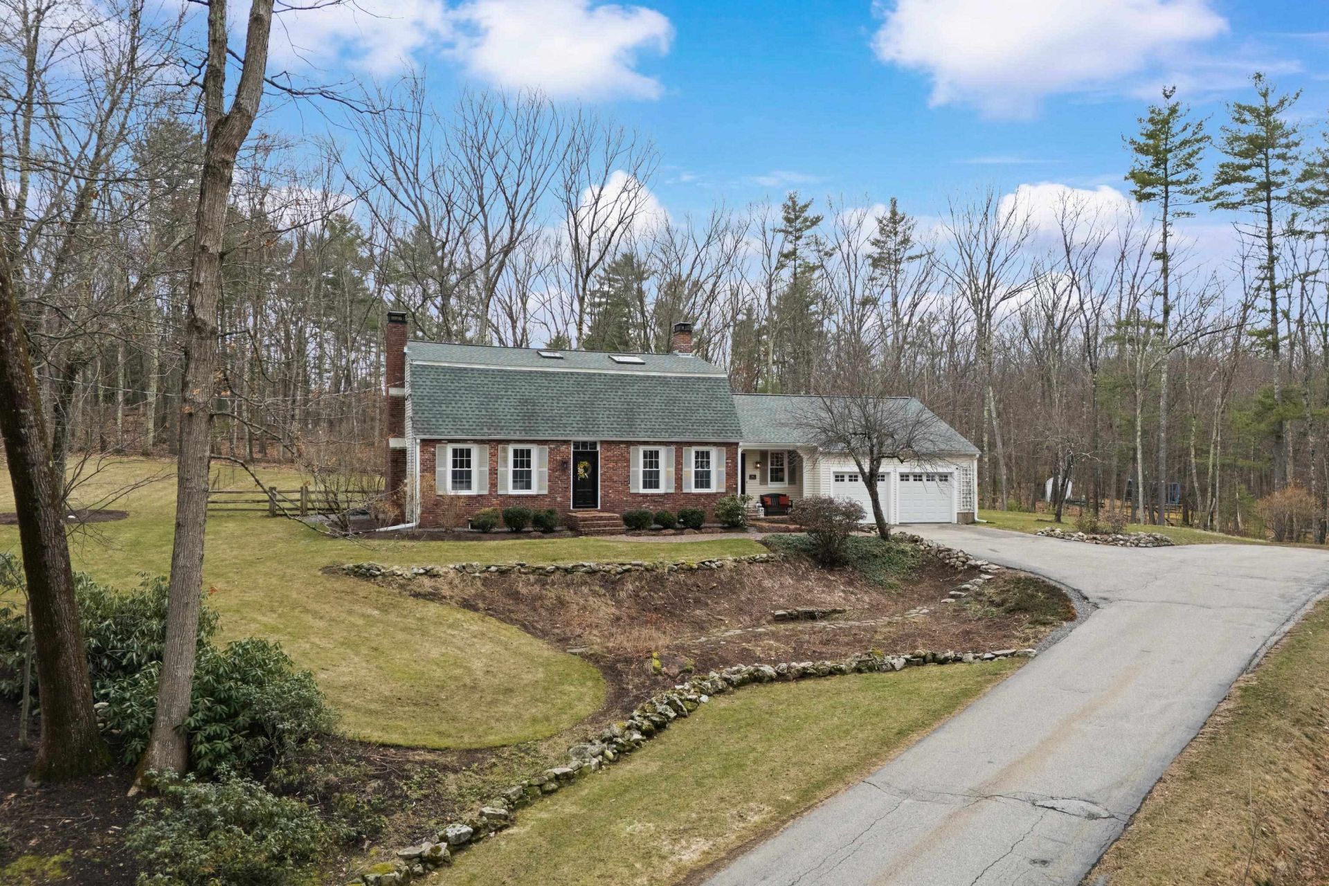 66 Horizon Drive, Bedford, NH 03110 Main Photo