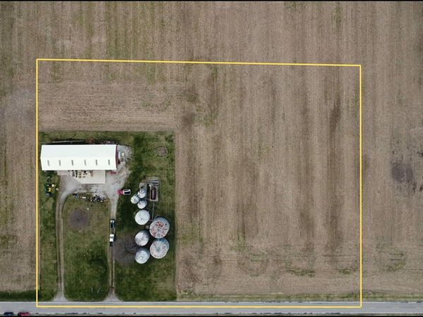 21672 County Road J, Fayette, OH 43521