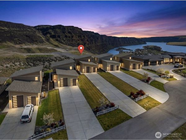 9773 Ridgeview Drive NW, Quincy, WA 98848