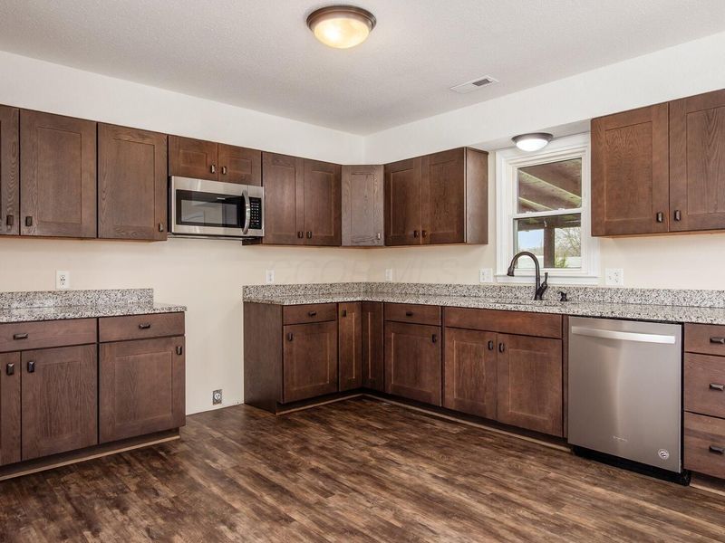 2090 Crumley Road SW, Lancaster, OH 43130 Photo 8