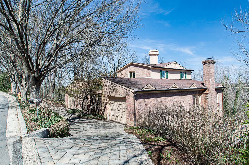 205 Capital Heights Drive, Frankfort, KY 40601