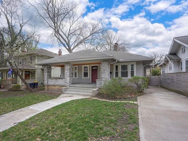 5607 Holmes Street, Kansas City, MO 64110