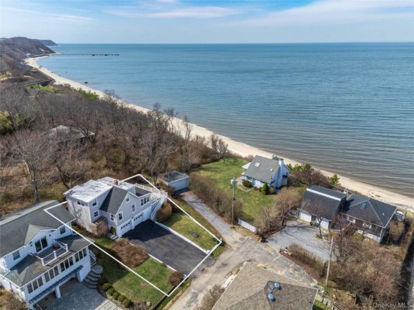 31 W Fairview Avenue , Jamesport, NY 11901