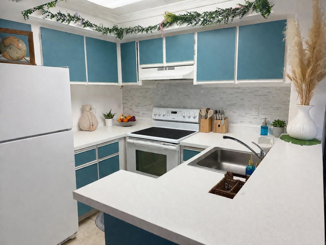 728 Executive Center Drive, Unit 22, West Palm Beach, FL 33401 Photo