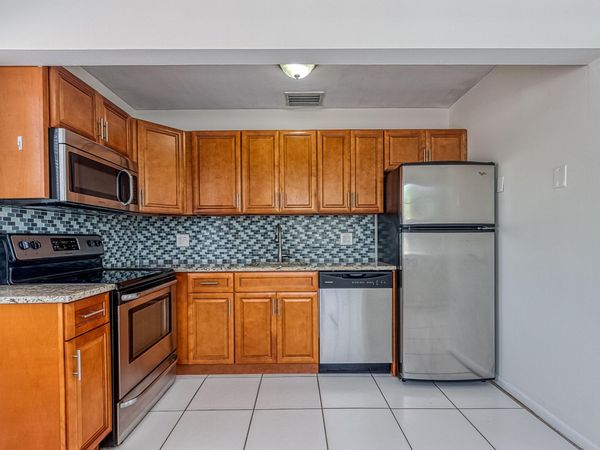 808 SE 13th Street, Fort Lauderdale, FL 33316