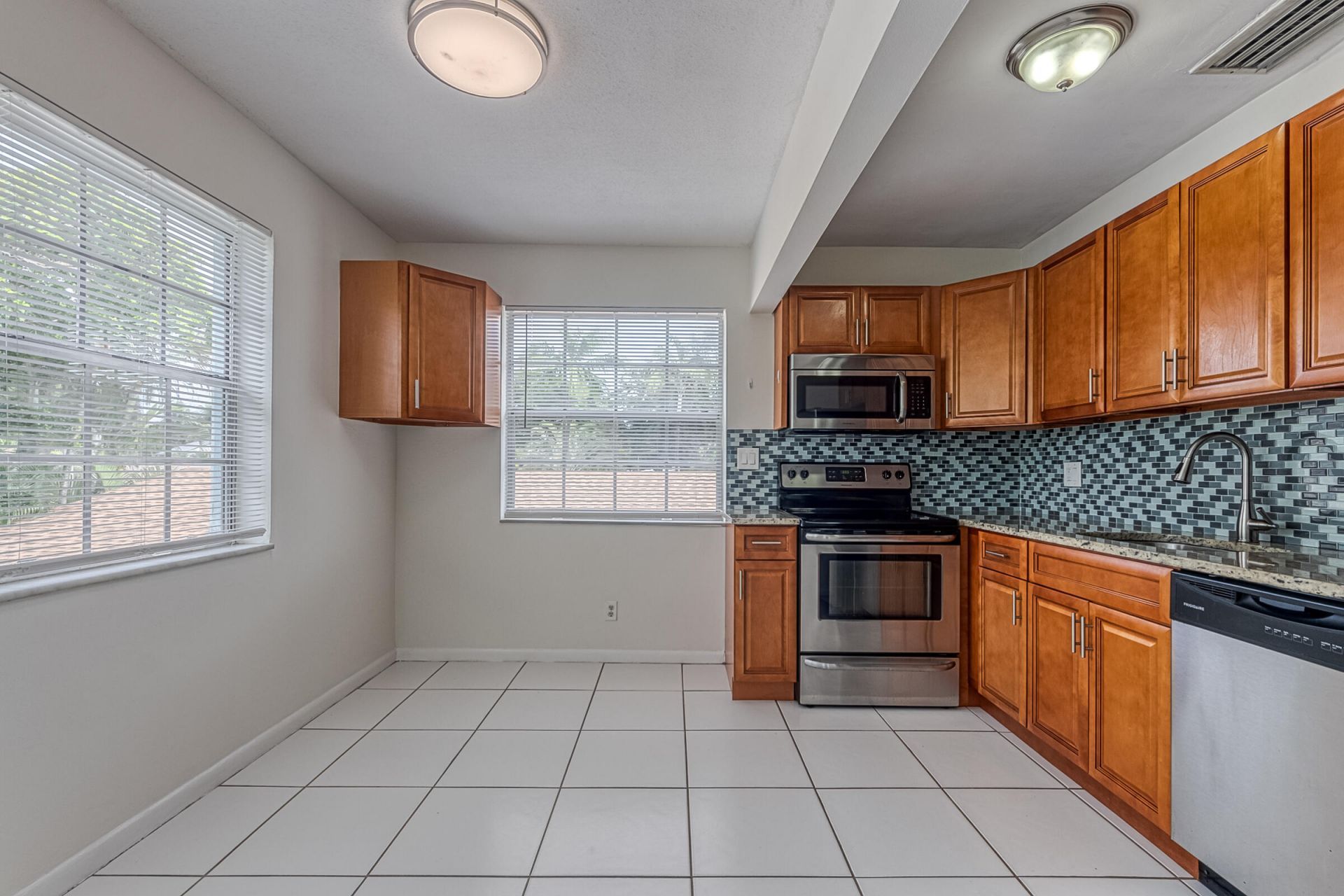 808 SE 13th Street, Fort Lauderdale, FL 33316 Photo