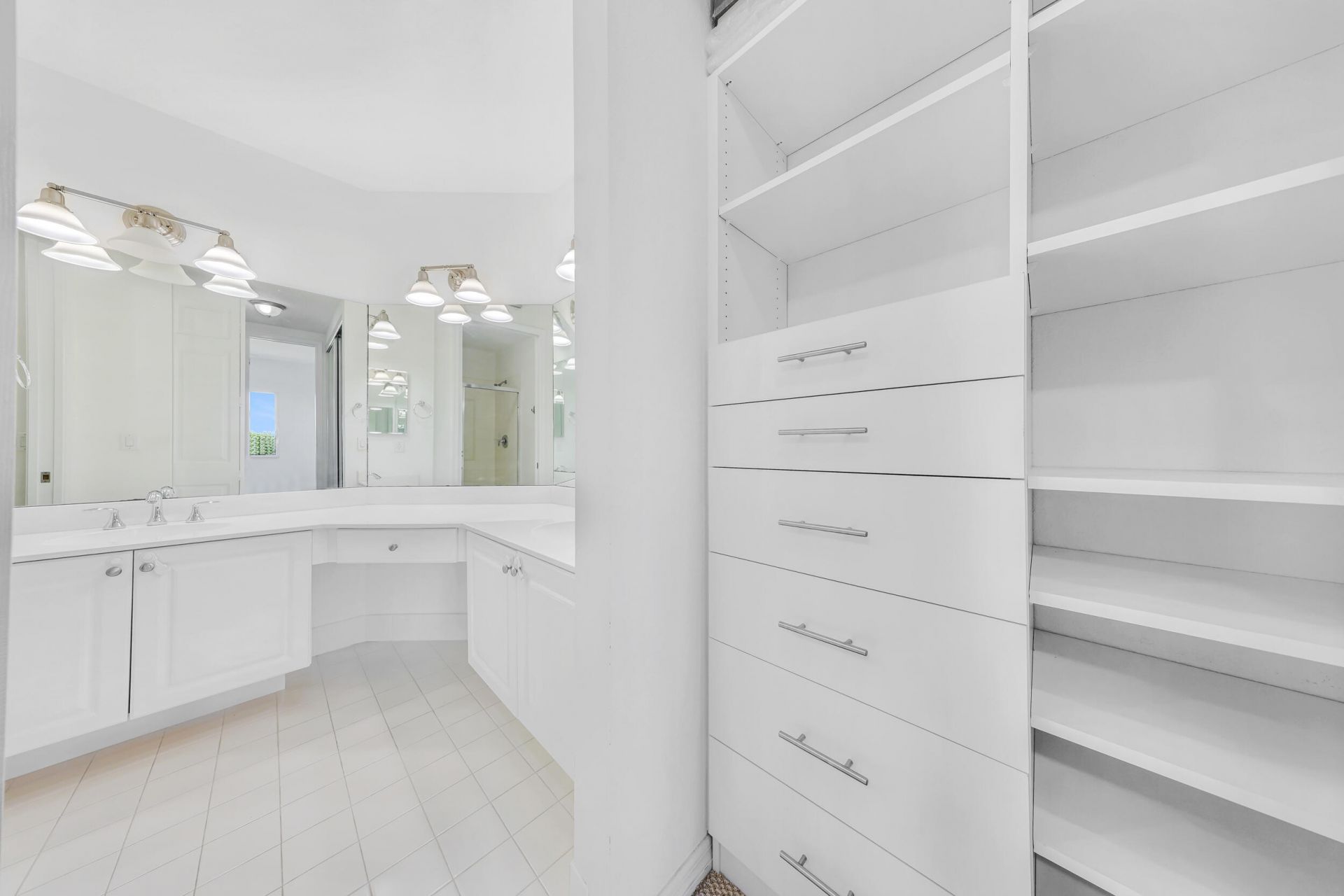 3600 Oaks Clubhouse Drive, Unit 501, Pompano Beach, FL 33069 Photo