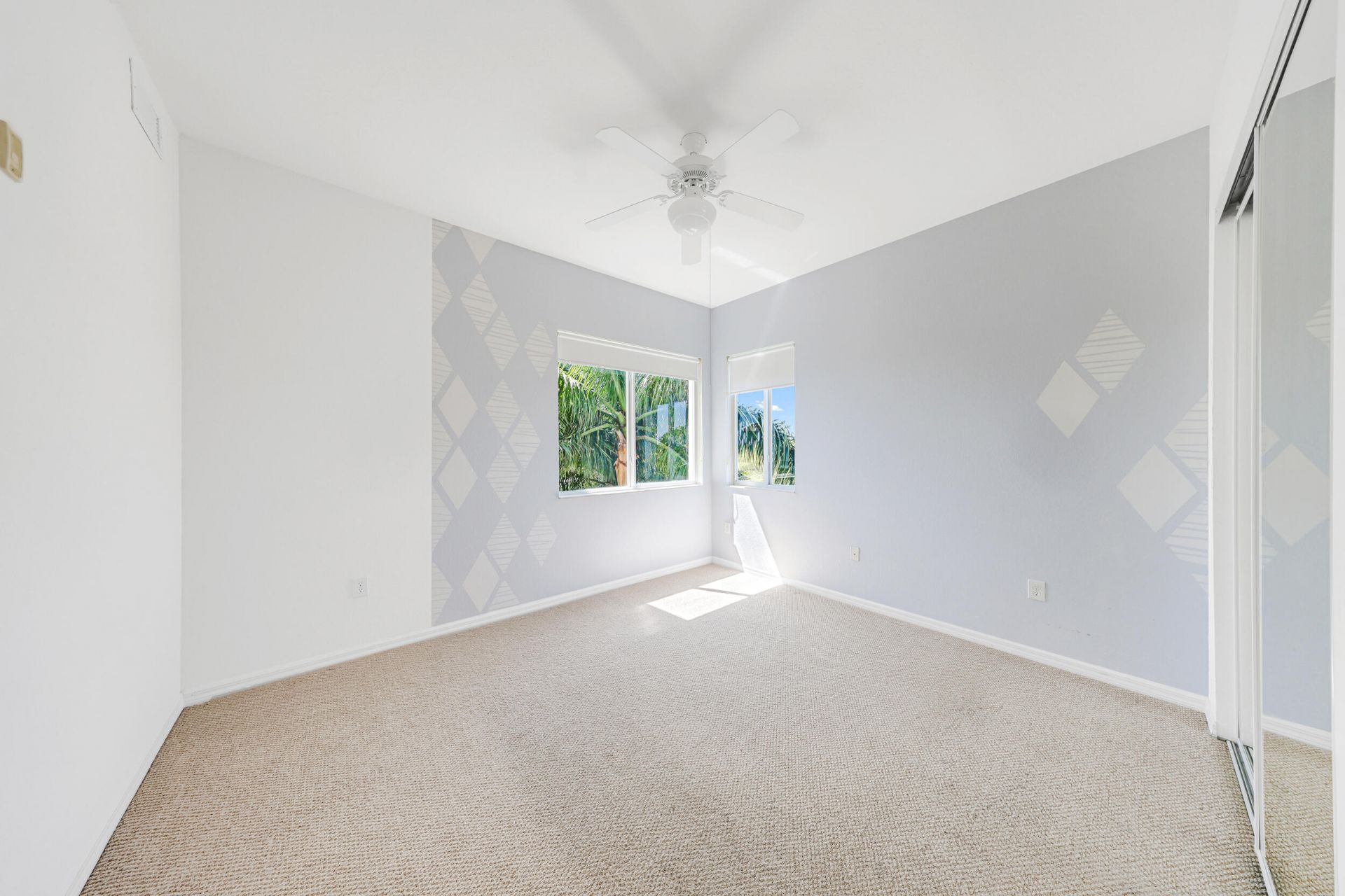 3600 Oaks Clubhouse Drive, Unit 501, Pompano Beach, FL 33069 Photo