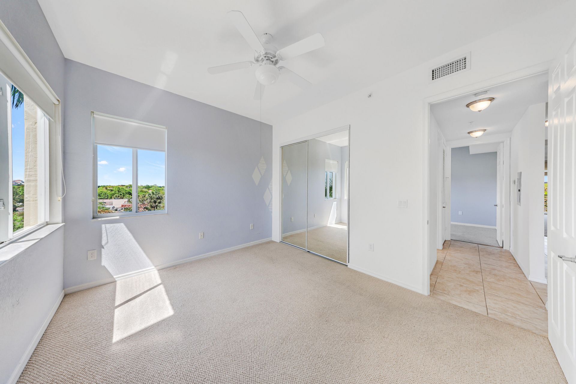 3600 Oaks Clubhouse Drive, Unit 501, Pompano Beach, FL 33069 Photo