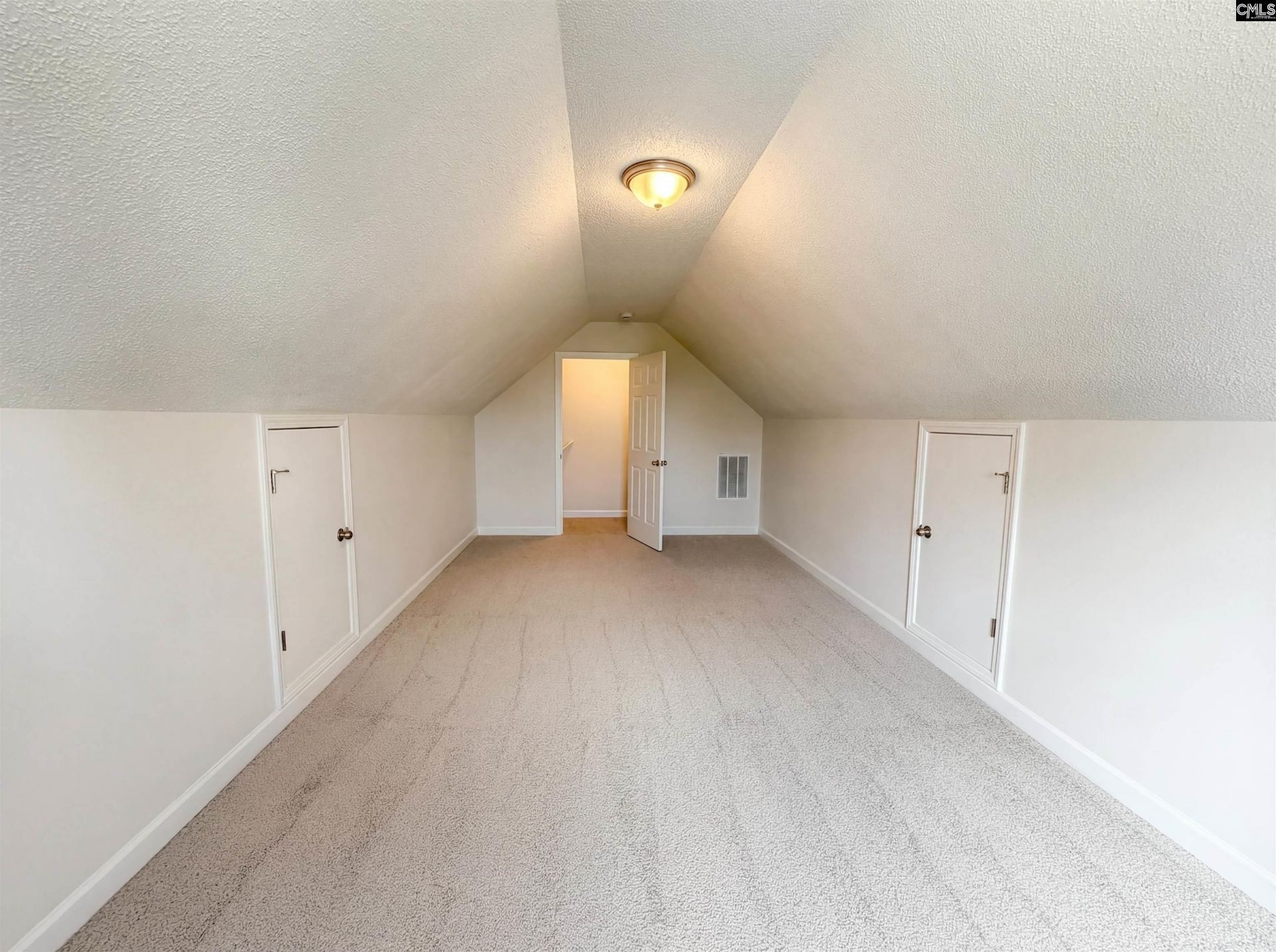 308 Algrave Way Photo 23