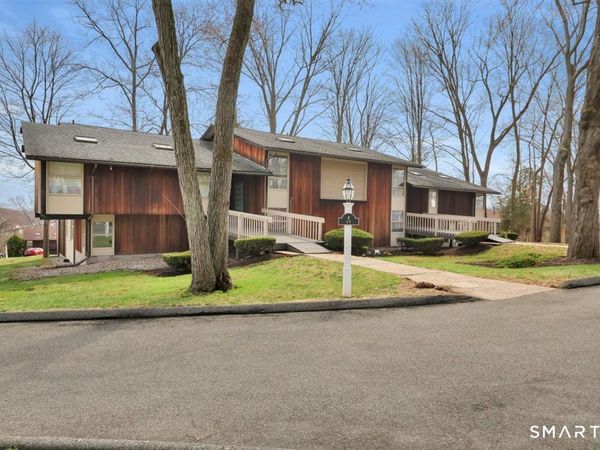 4-G Country Squire, Unit 4G, Cromwell, CT 06416
