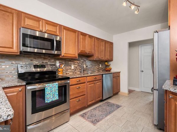 1027 ROZEL AVENUE, SOUTHAMPTON, PA 18966