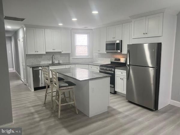 6064 RIDGE AVENUE, PHILADELPHIA, PA 19128