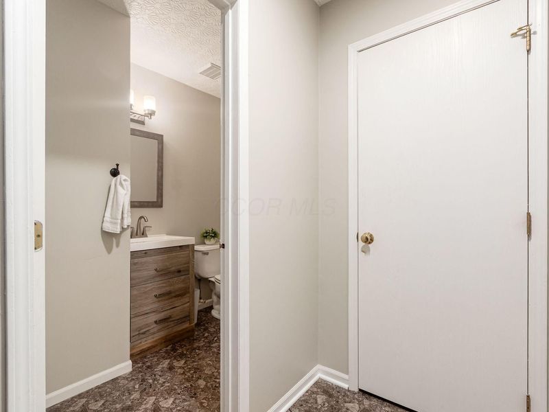 8273 Altair Street, Columbus, OH 43240 Photo 9