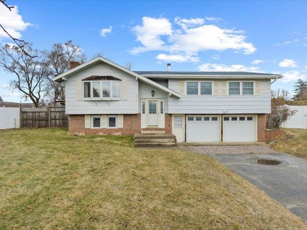 92 Dunlop Way, Colchester, VT 05446