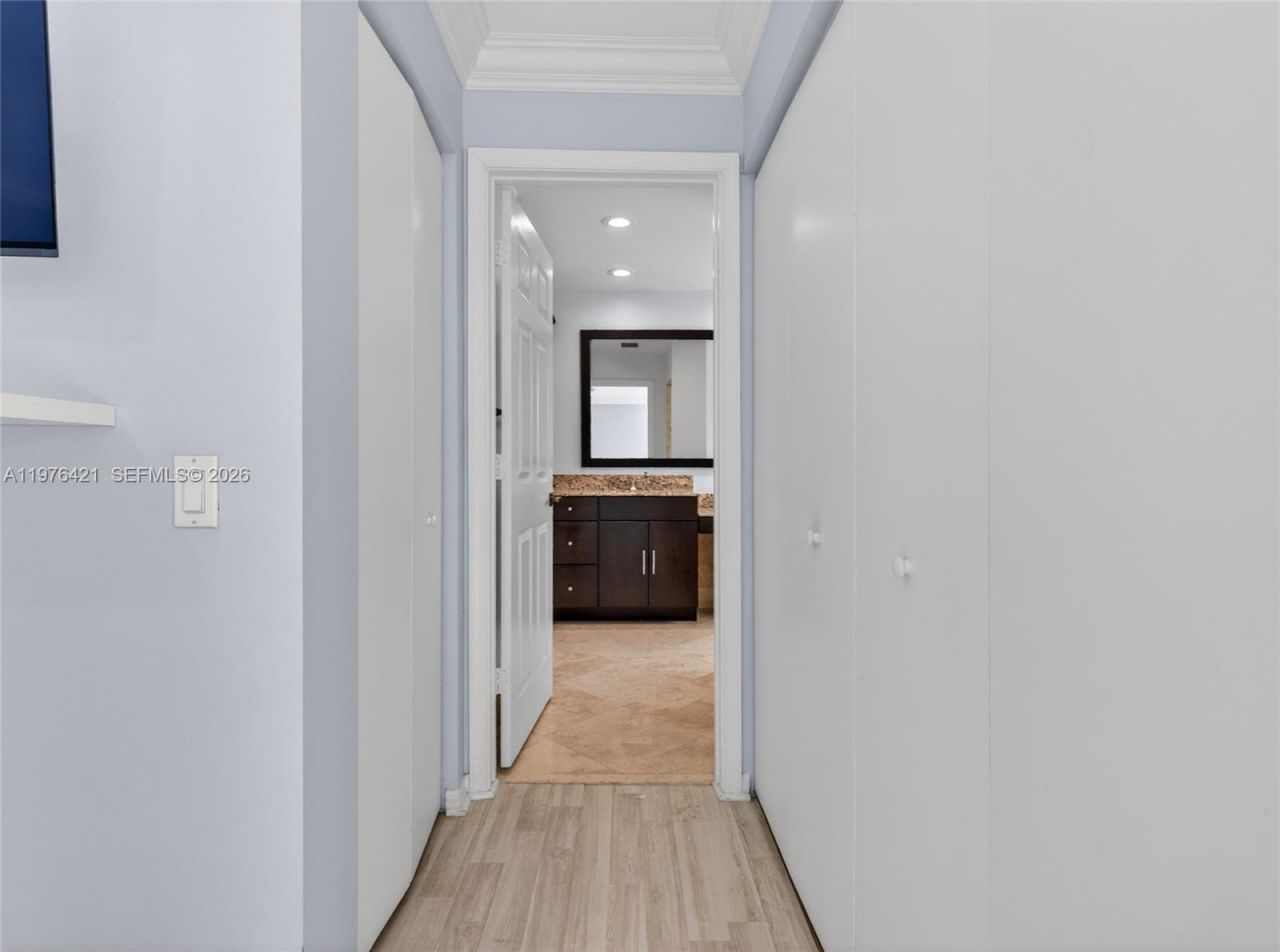 1008 Highland Meadows Dr , Weston, FL 33327 Photo