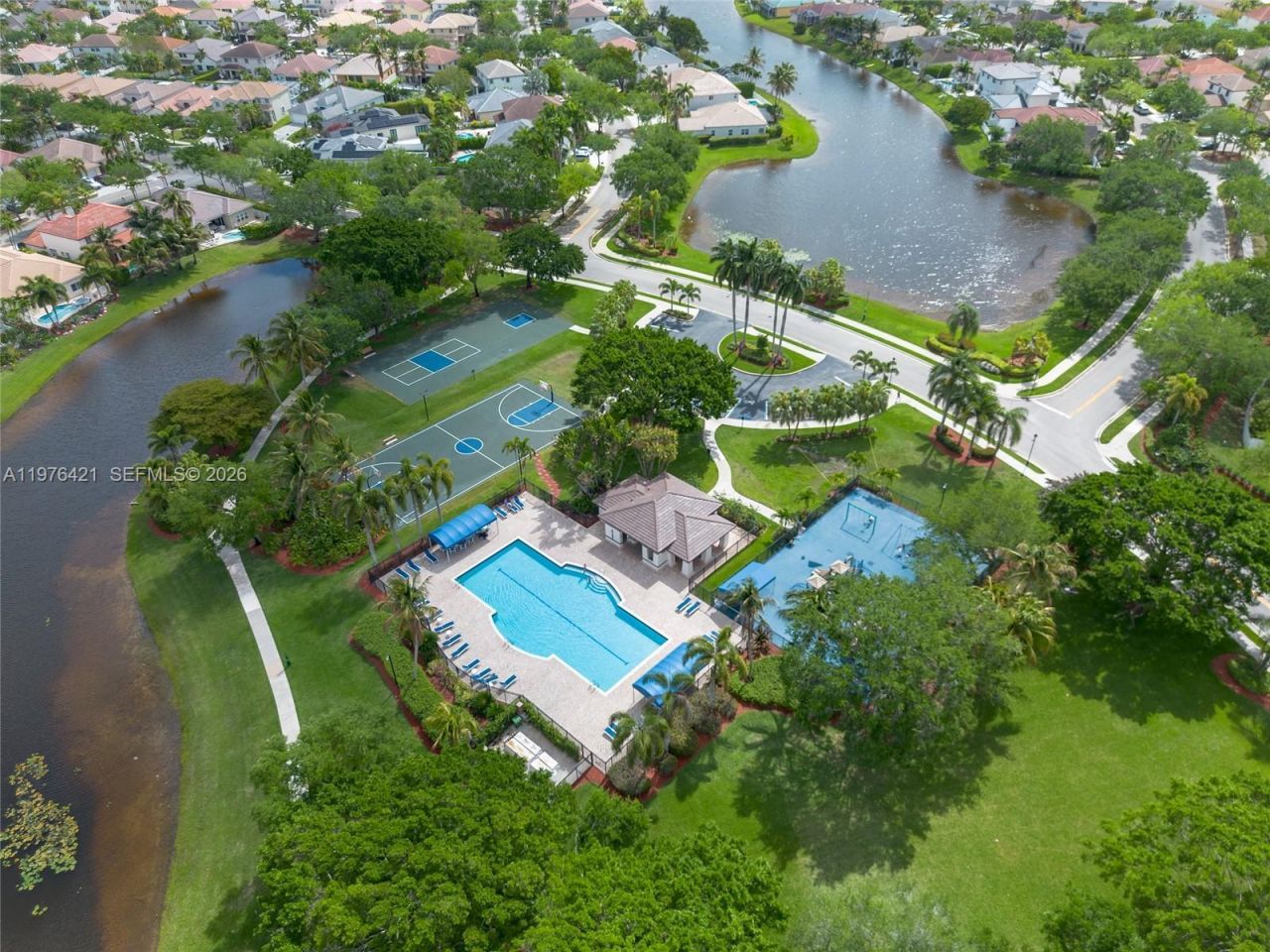 1008 Highland Meadows Dr , Weston, FL 33327 Photo