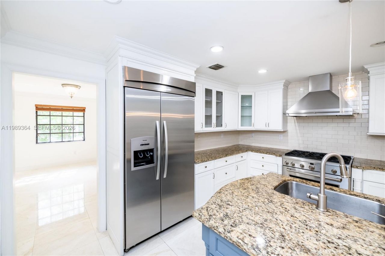 4160 Bay Point Rd , Miami, FL 33137 Photo