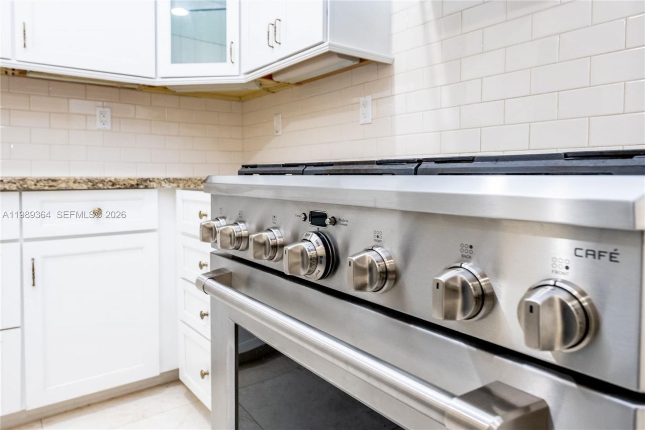 4160 Bay Point Rd , Miami, FL 33137 Photo