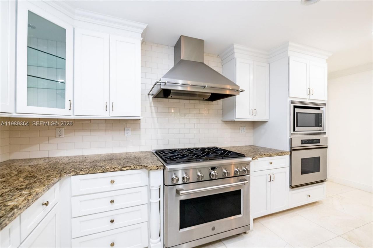 4160 Bay Point Rd , Miami, FL 33137 Photo