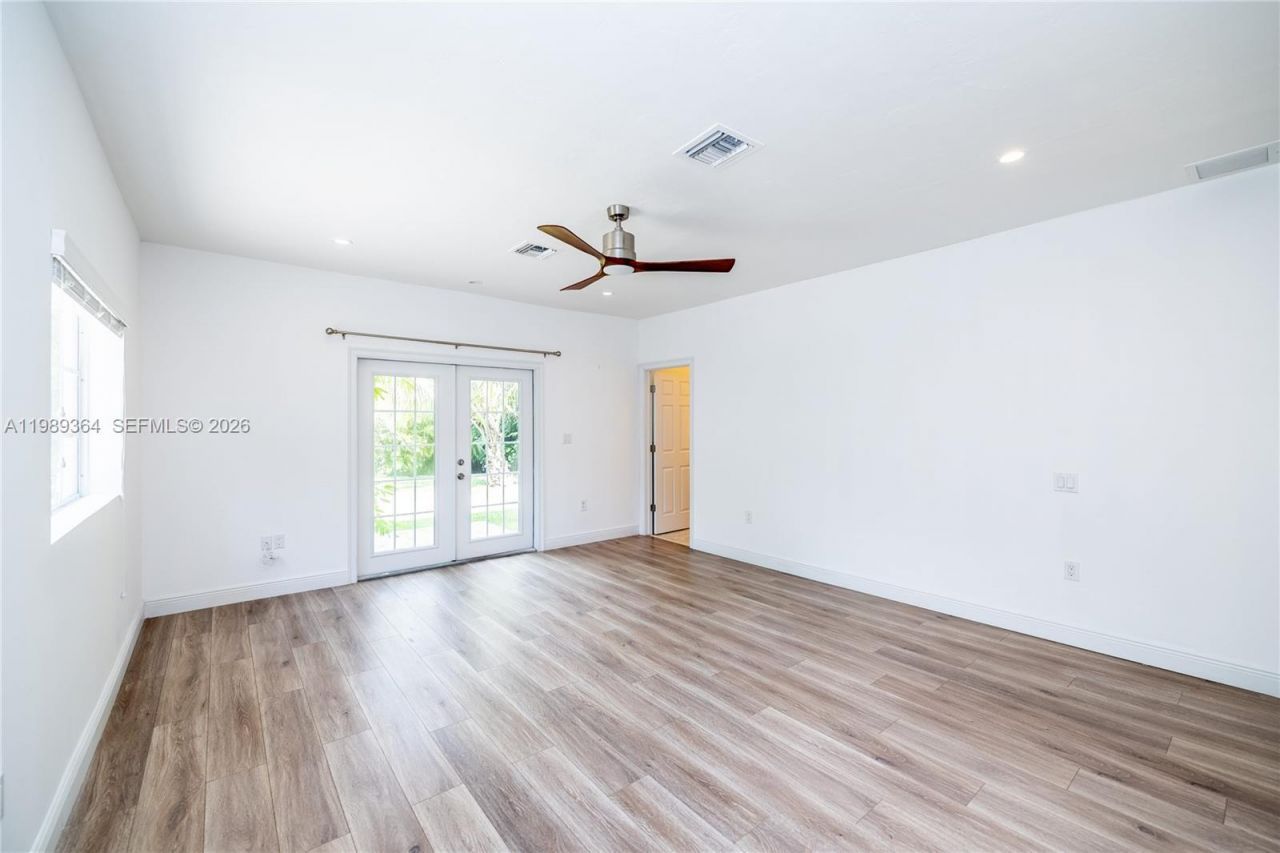 4160 Bay Point Rd , Miami, FL 33137 Photo