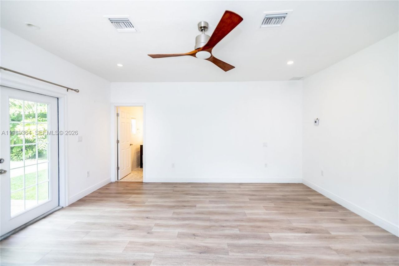 4160 Bay Point Rd , Miami, FL 33137 Photo