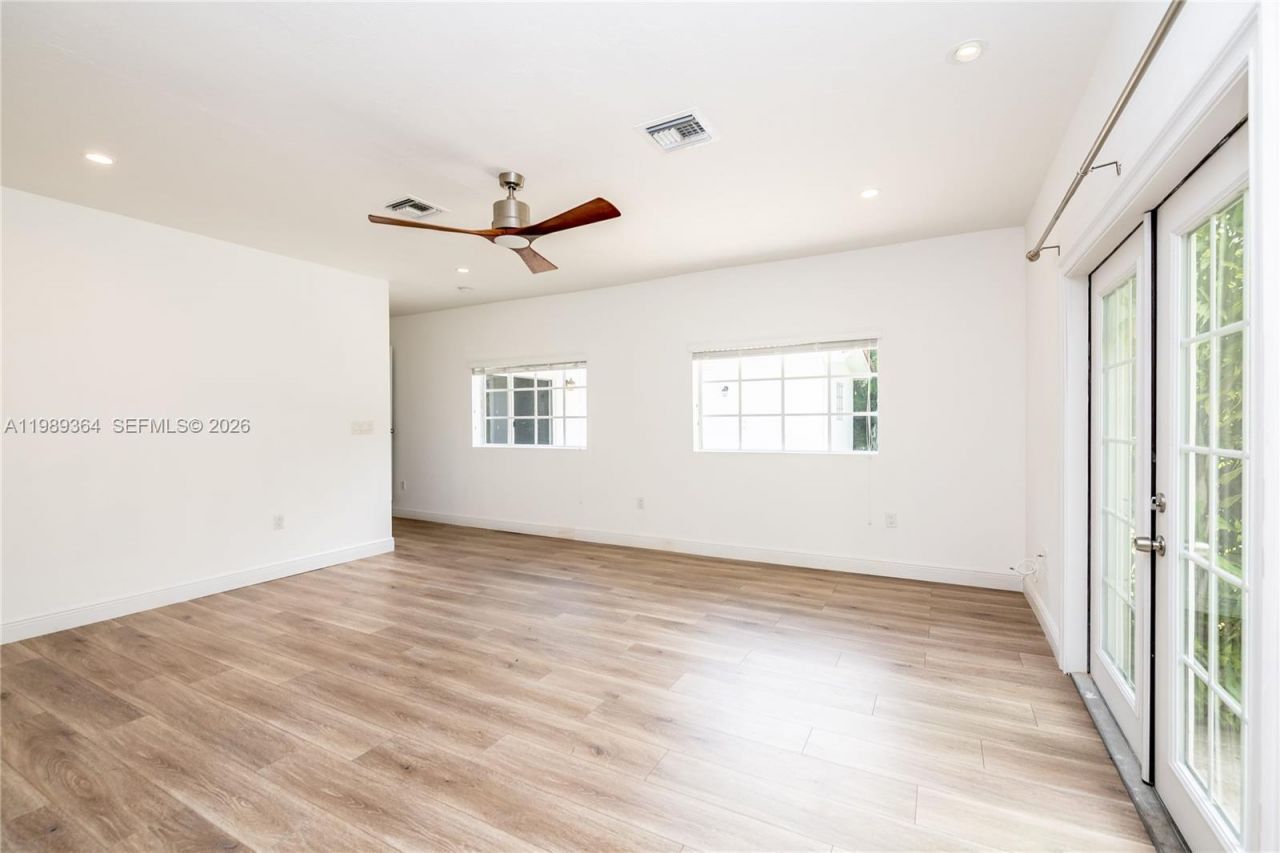 4160 Bay Point Rd , Miami, FL 33137 Photo