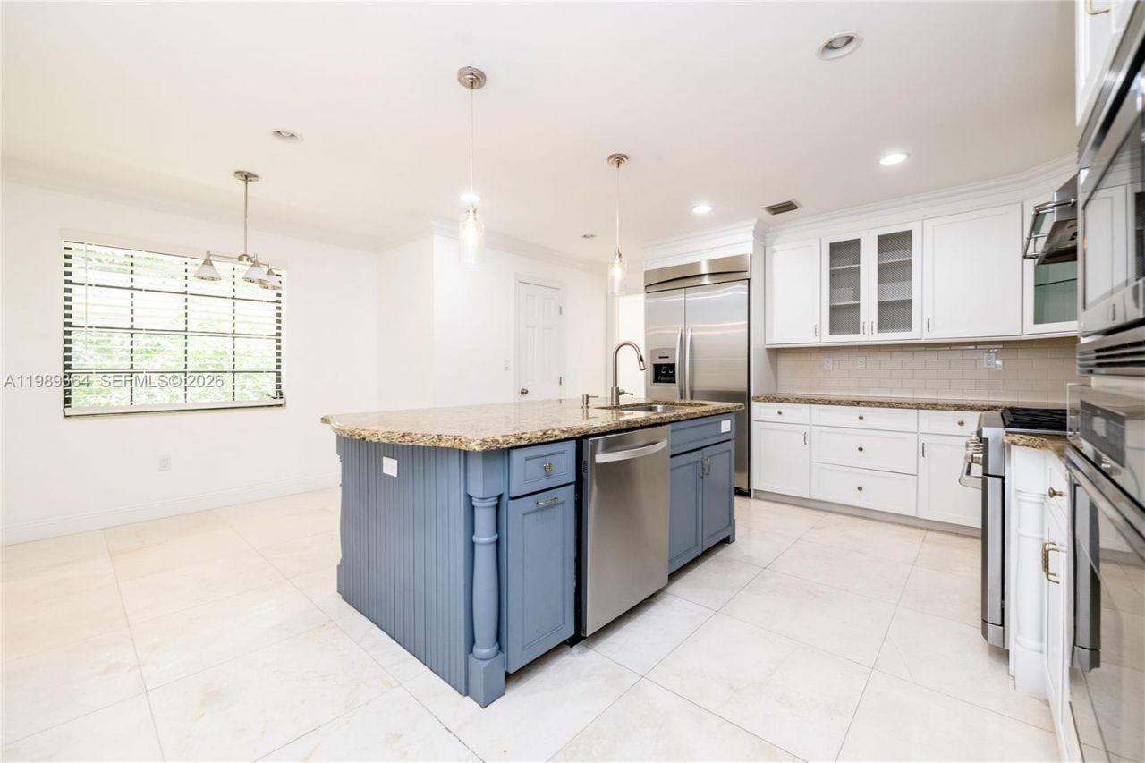 4160 Bay Point Rd , Miami, FL 33137 Photo