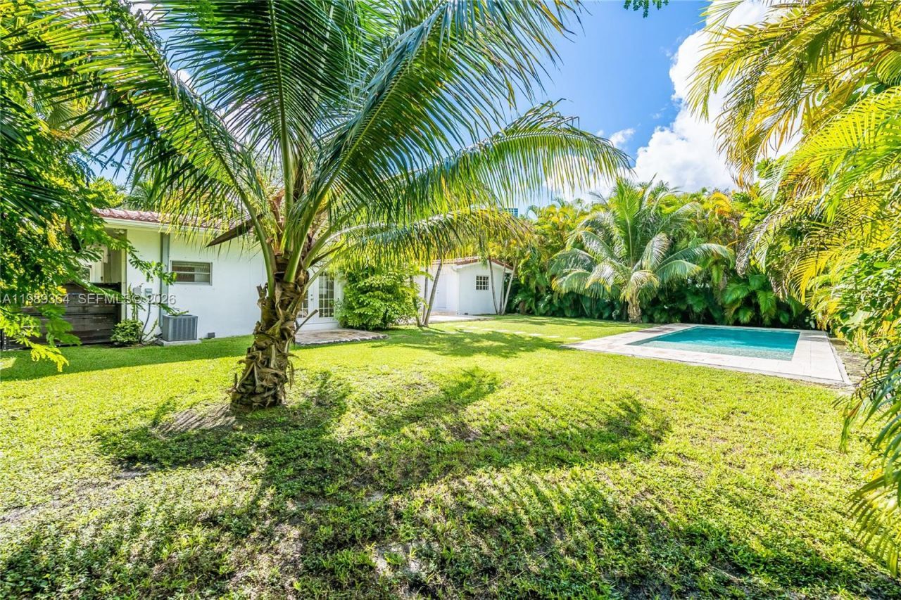 4160 Bay Point Rd , Miami, FL 33137 Photo