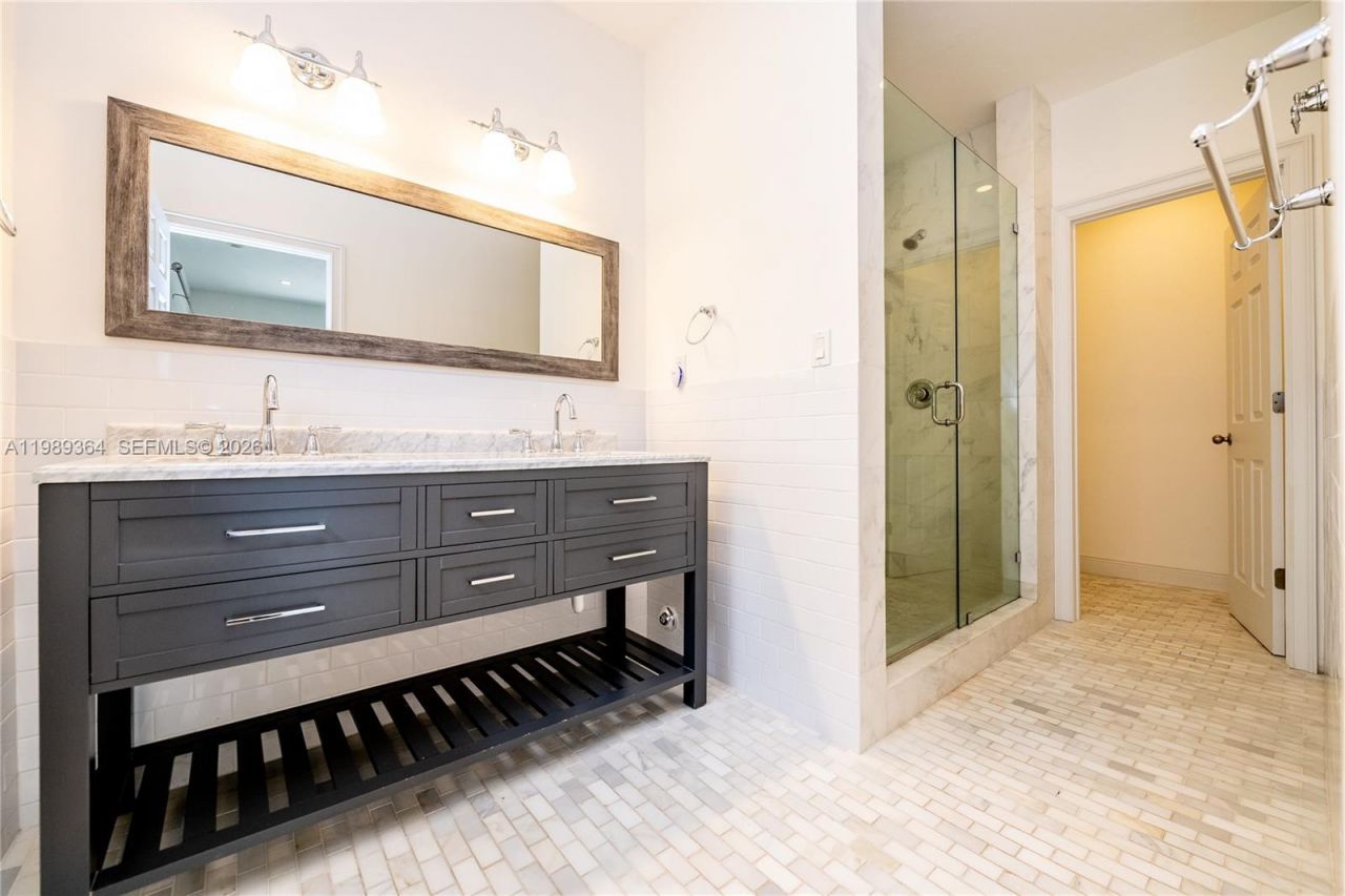 4160 Bay Point Rd , Miami, FL 33137 Photo