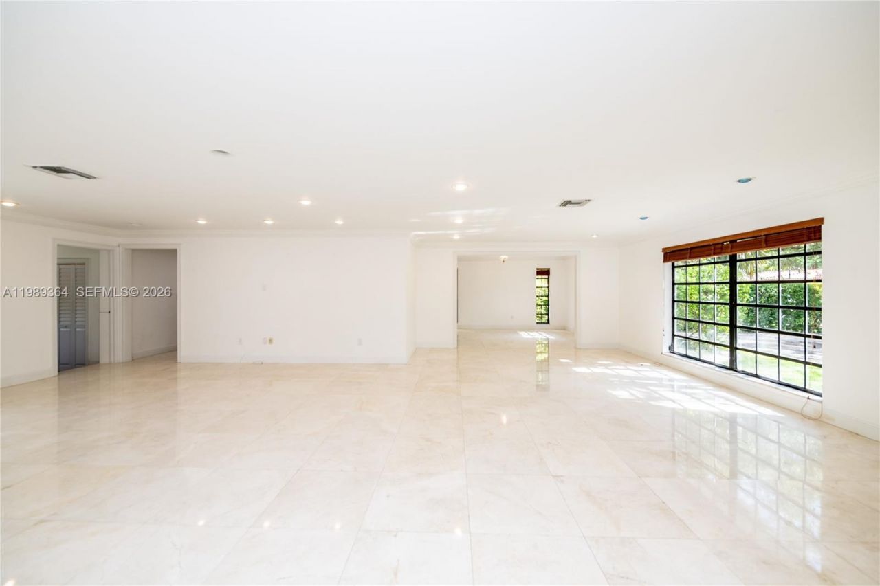 4160 Bay Point Rd , Miami, FL 33137 Photo