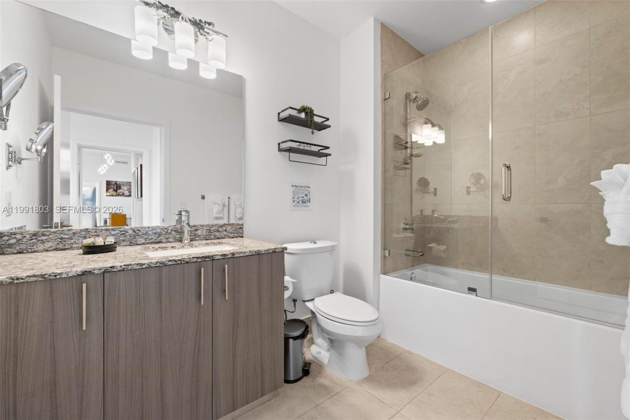 5350 NW 84th Ave, Unit 2013, Doral, FL 33166 Photo
