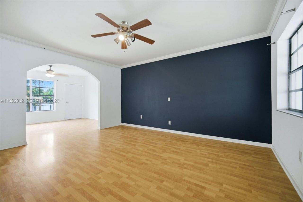 6336 SW 9th St , West Miami, FL 33144 Photo