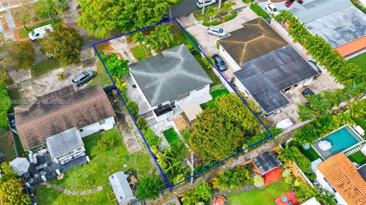 6336 SW 9th St , West Miami, FL 33144 Photo