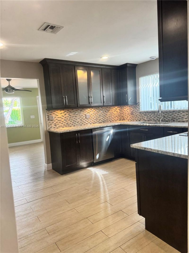 10760 SW 63rd St, Miami, FL 33173 Photo