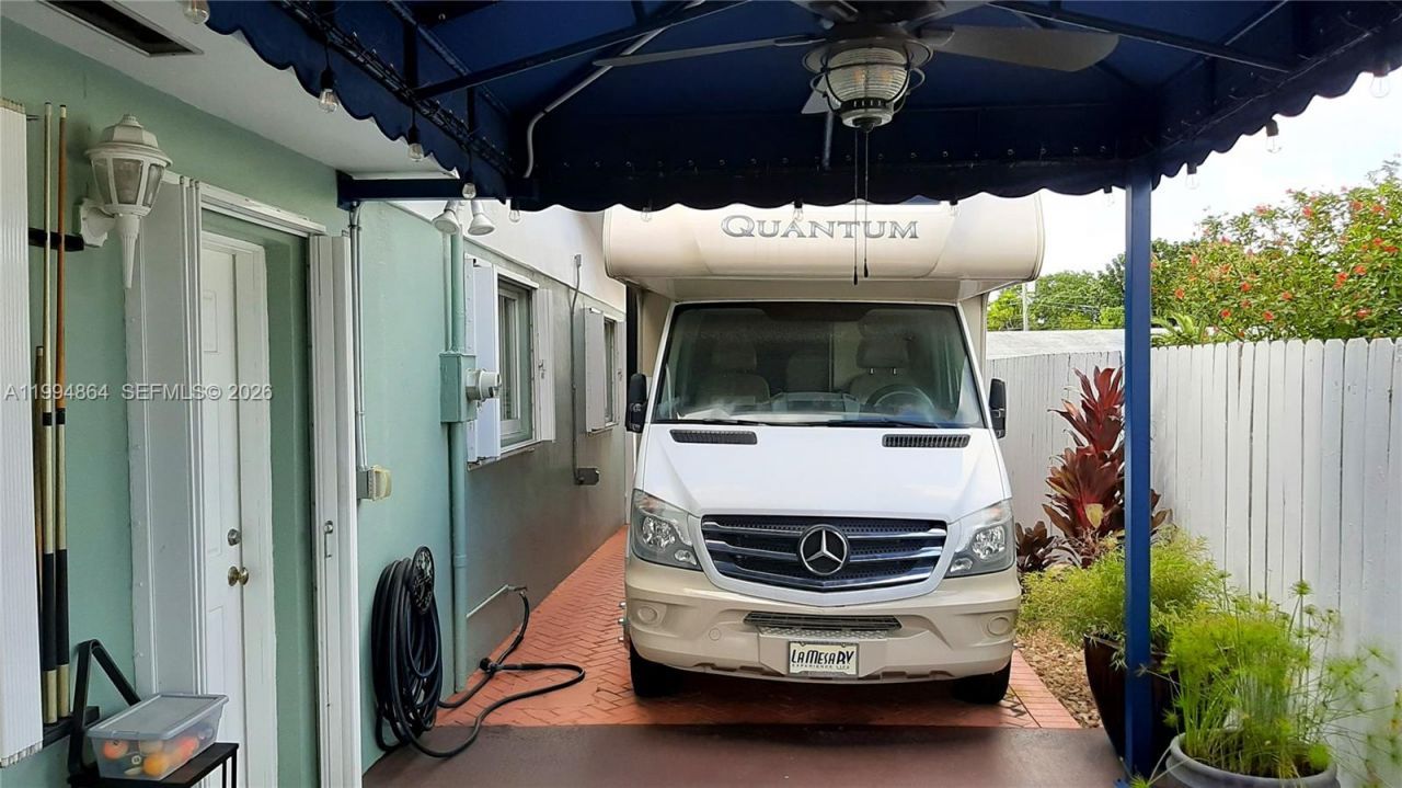 10760 SW 63rd St, Miami, FL 33173 Photo