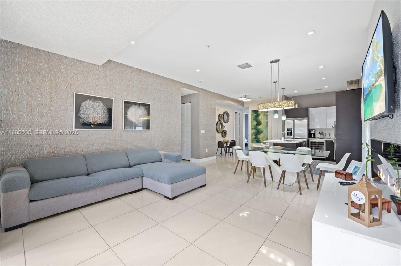 10305 NW 63rd Ter, Unit 105, Doral, FL 33178 Photo