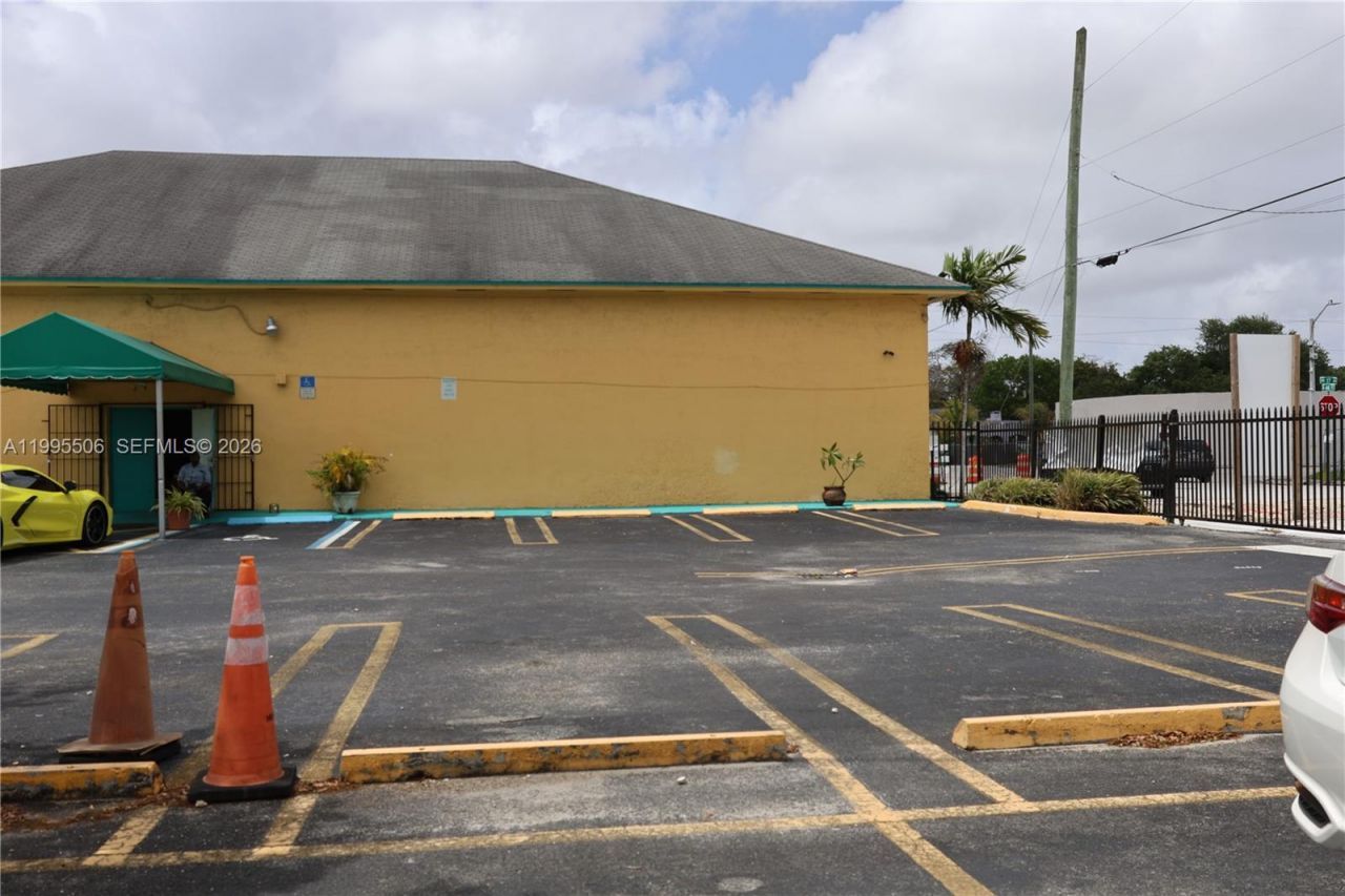 4343 NW 17th Ave , Miami, FL 33142 Photo