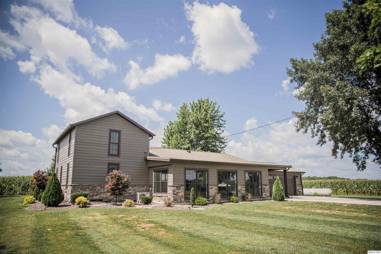 1737 N 2250th Place , Mendon, IL 62351 Main Photo