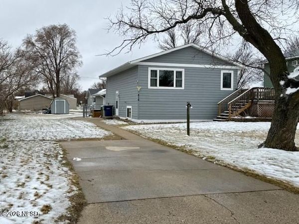 816 4TH AVENUE NW, Watertown, SD 57201