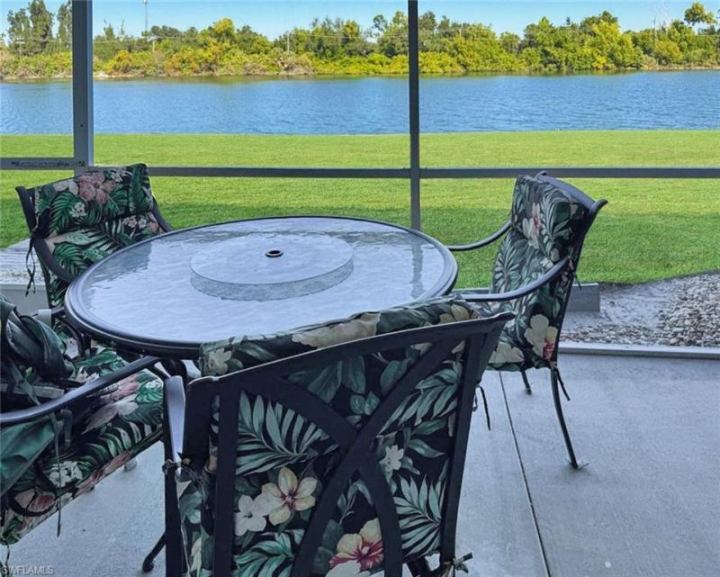 13130 Broadhurst Loop, Unit 404, Fort Myers, FL 33919 Photo