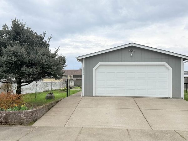 3120 Galena Lp, Lebanon, OR 97355