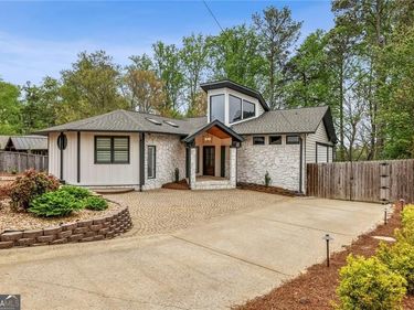 6592 Gaines Ferry Road, Flowery Branch, GA 30542
